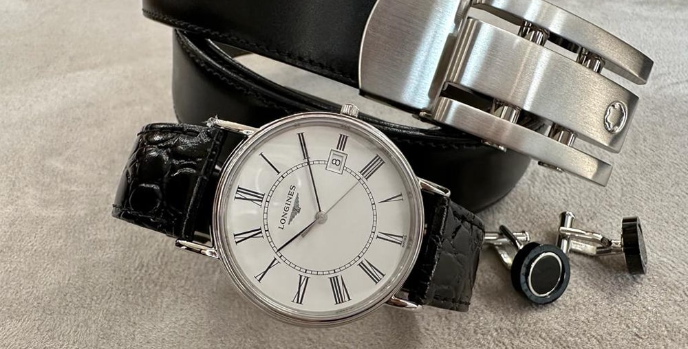 pánské hodinky, opasek a manžetové knoflíčky